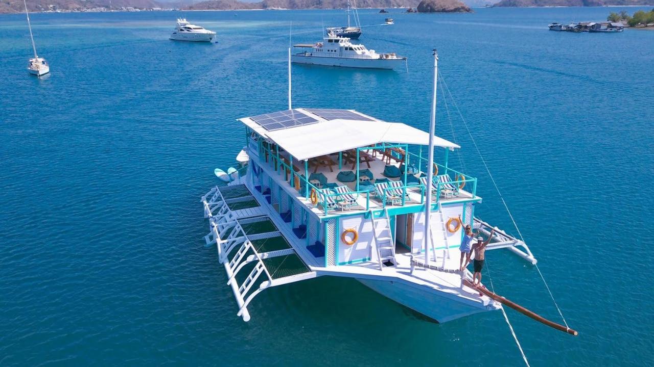 Le Pirate Boatel - Floating Hotel ลาบวนบาโจ ภายนอก รูปภาพ